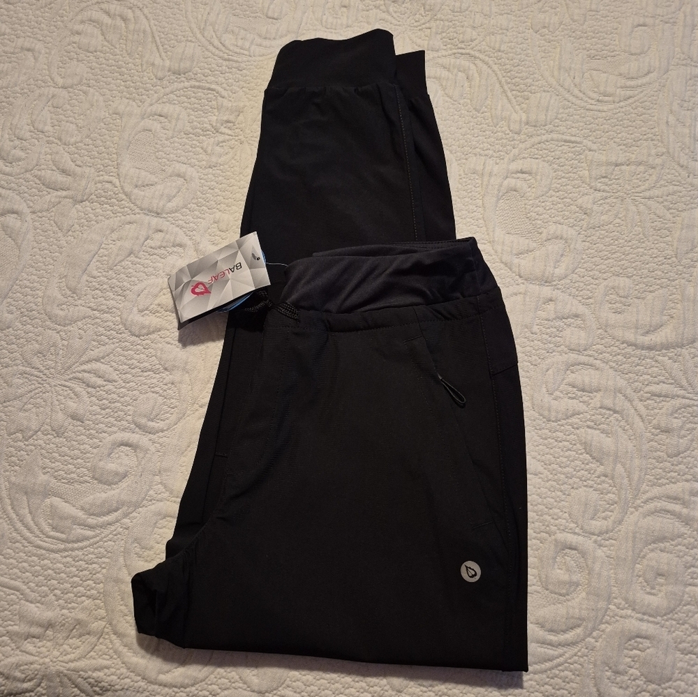 Baleaf girls large black athletic pants, 2 front zippered pockets, NEW